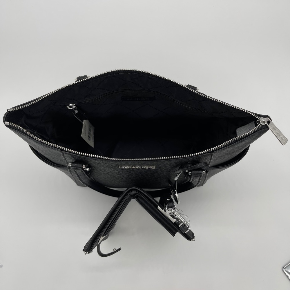 Michael Kors Charlotte Bag & Double Zip Wa… - Picture 7 of 11